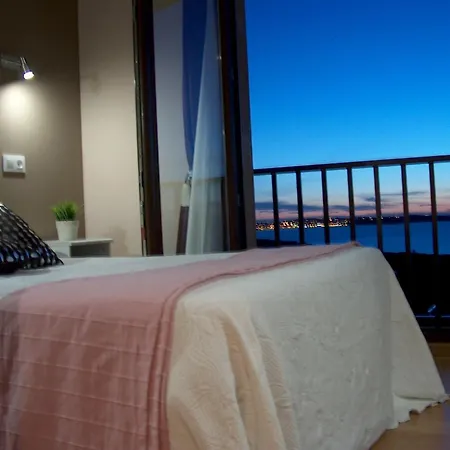 호텔 El Ribero De *