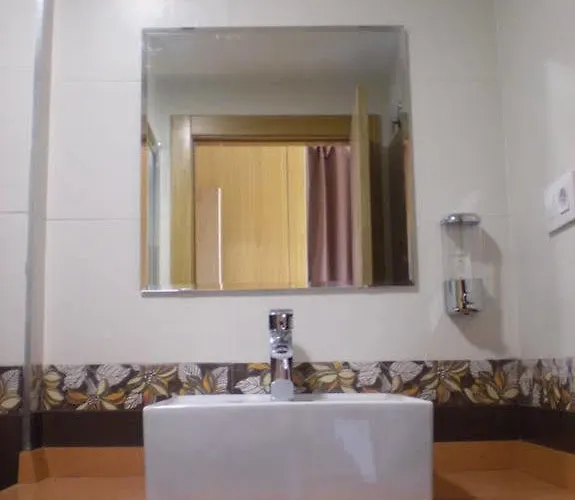 Hotel El Ribero De *